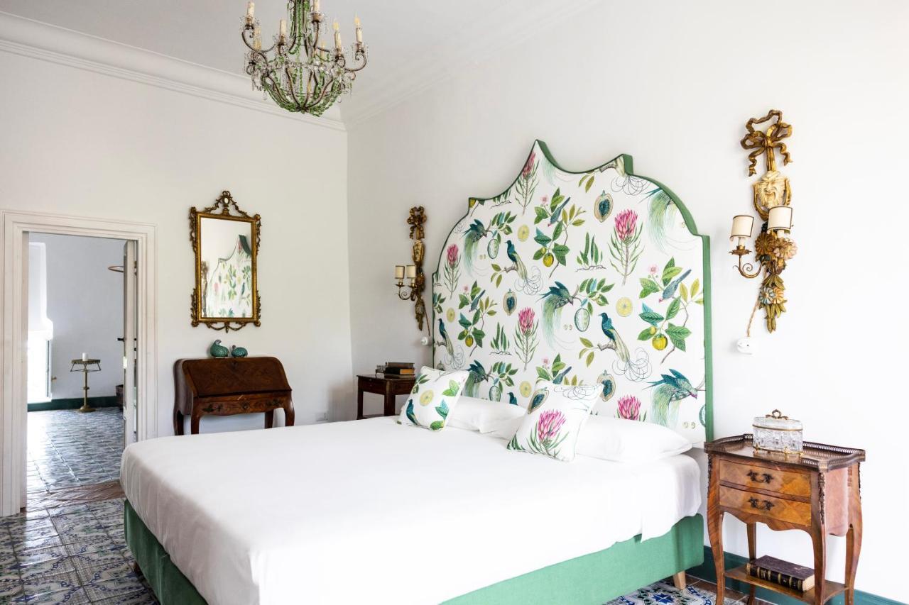 Deluxe Room Mountain View